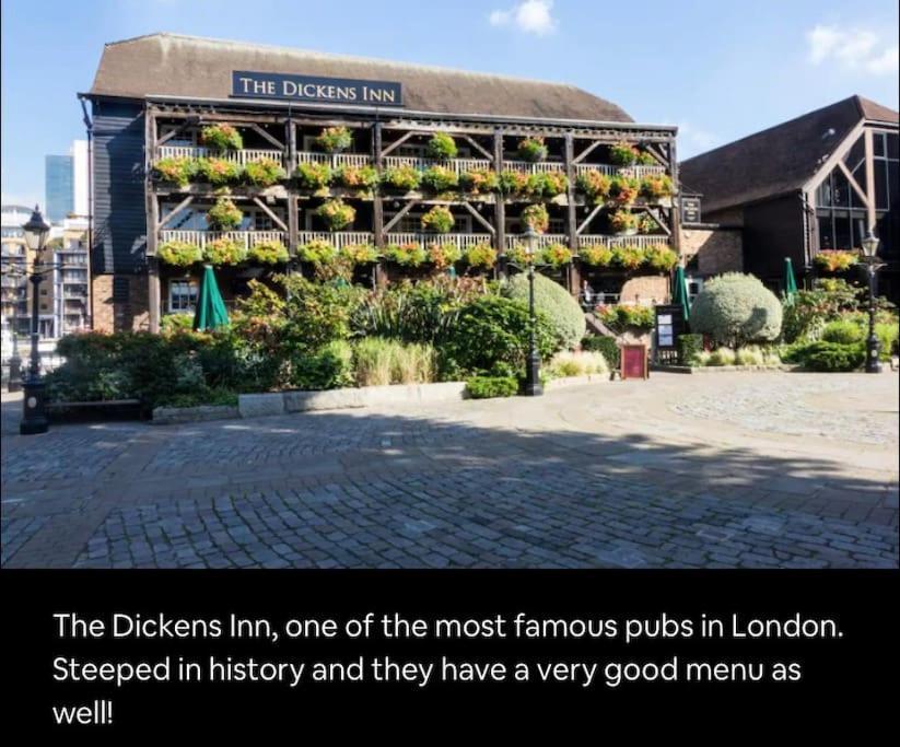 Historic Dutch Barge, Idyllic Location Hotel London Bagian luar foto